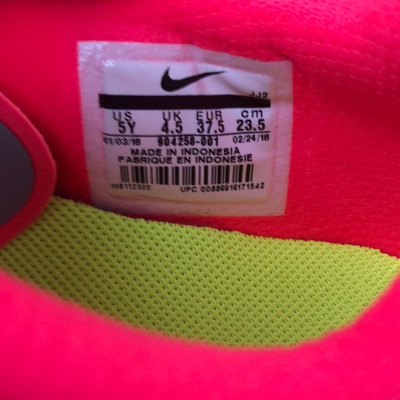 Nike sneakers - Picture 2 of 4